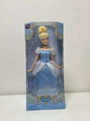 ディズニーストア レア 【廃盤】アナと雪の女王 シンギングドール 