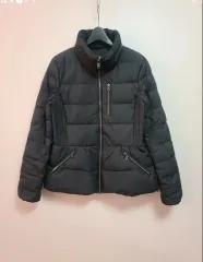 レディース 状態良好 正規品 EMPORIO ARMANI エンポリオアルマーニ ダックダウン 55のサムネイル