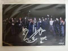 MEOVV BITE NOW 直筆サイン入りポスター BEAST Ver. - メルカリ