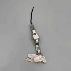 美品　Salvatore Ferragamo サルヴァトーレフェラガモ　ストラップ　キーホルダー　ヴァラ　リボン　シルバー金具　ロゴ型押し　薄いピンク