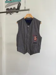 VERSACE (Made in Italy) ベストのサムネイル
