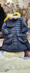 Hwasak Lee Australia ブラック ファー KARA ショート ダウン コートのサムネイル