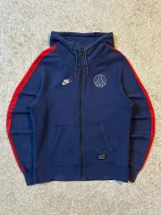 S レア) NIKE パリ・サンジェルマンFC PSG サイドライン バックロゴ フードジップアップ