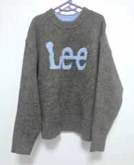 Lee ブークレ TWEE(トゥウィー) ロゴ セーター チョコレート S 新品のサムネイル