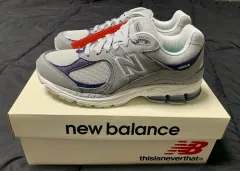 新品) New Balance × thisisneverthat 2002R 2022 ダウンタウン RUNのサムネイル