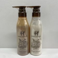 新品未使用 アーユルマスター ヘアトリートメント 300g 2本セット 新品未使用 アーユルマスター ヘアトリートメント 300g 2本セット