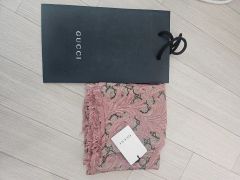 PRADA プラダ シルクスカーフ Details 箱付き - メルカリ