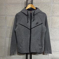 こ*う様 【廃盤】Nike テックフリース セットアップ M - メルカリ