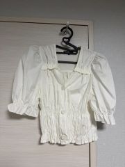 LILLIAN CARAT リボンスリーブピンタックブラウス 新品 - メルカリ