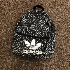 アディダス ハート パータン バックパック