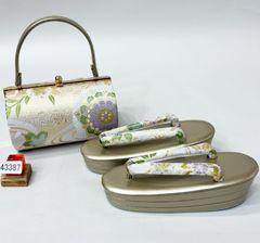 長襦袢 振袖用 ポリエステル100％ 108Lサイズ NO230623-108L 楽天市場】長襦袢 振袖用 ポリエステル100％ 108Mサイズ 新品（株