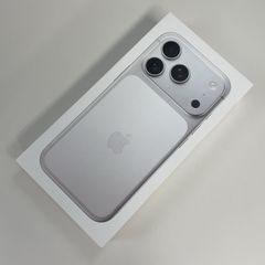 カナダ版】iPhone 17 Pro 256GB シルバー - メルカリ