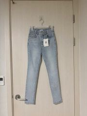 ミシェルマカロン・Michelle macaronスキニーデニム25インチ - メルカリ