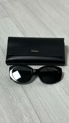 MAX MARA マックスマーラ ブラック キャットアイ サングラスのサムネイル