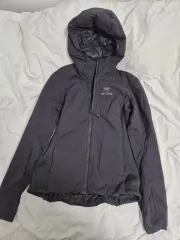 ARC'TERYX アークテリクス Atom（アトム） LT フーディ ブラック レディース M (状態良し)のサムネイル