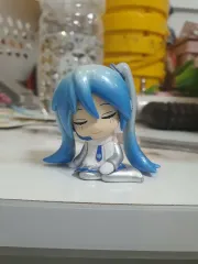 初音 ミク フィギュア おすわり