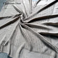 希少 Christian Dior クリスチャンディオール トロッター シルクスカーフ 大判 ベージュ スクエアのサムネイル