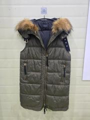 美品！ZUCCa ダウンベスト(毛90%、カシミヤ10%) - メルカリ