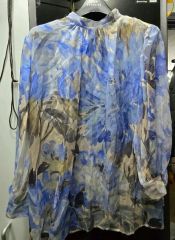 美品 オースチンリード 総柄シフォンブラウス 40 L ブルー 首元装飾 