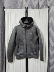 新品】 定価より50%off ニューバランス TDS フーディ パーカー - メルカリ