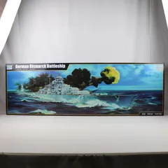 1/200 ドイツ海軍 戦艦 ビスマルク プラモデル(03702) TRUMPETER(トランペッター)のサムネイル
