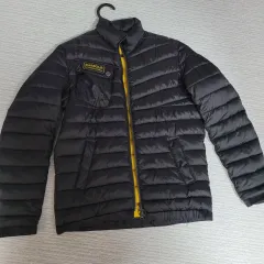 BARBOUR バブアー インターナショナル ジャケット ダウン Sのサムネイル