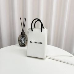 ✨極美品✨BALENCIAGA バレンシアガ デューティーフリー フォン 