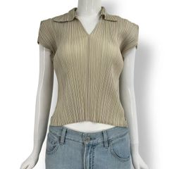 専用美品PLEATS PLEASE ISSEY MIYAKE 花柄 タンクトップ 美品 PLEATSPLEASE プリーツプリーズ ISSEY MIYAKE イッセイミヤケ花柄