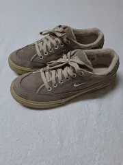 240 NIKE GTS 97 ムーン フォッシル レディース スニーカー 4107