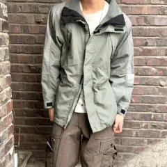 THE NORTH FACE ザノースフェイス 薄カーキ グレー サミット ウィンドブレーカー