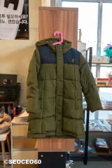 キッズ BENETTON ダウン 120サイズのサムネイル