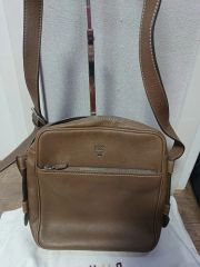 訳あり】MCM 白 Mサイズ - メルカリ