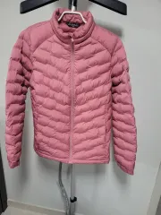 LEEWONJAE ピンク 軽量ダウン アウターのサムネイル