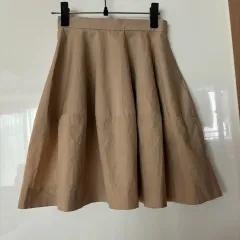 コス COS ベージュ バルーン シャカシャカ素材 Aライン スカート 32 結婚式 ゲストルックのサムネイル