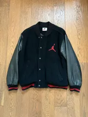 90s NIKE JORDAN スタジャン ジャケットのサムネイル