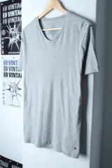 (M-L) トミーヒルフィガー 半袖 Tシャツ Vネック 無地 グレー -7593