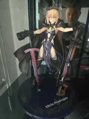 FATE アルトリア ペンドラゴン セイバー フィギュア
