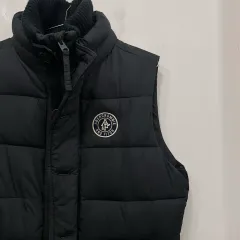 Abercrombie & Fitch ハイネック ジップアップ ダウンベスト