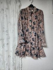 kalma購入 ヴィンテージ 花柄 ボウタイ シャツ hooked minoi - メルカリ