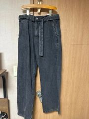 アタッチメント スーピマコットン ストレッチデニム ベルテッド
