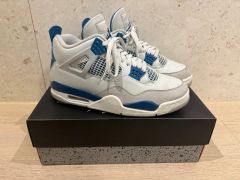 新品未使用】ナイキ ジョーダン4 レトロ 