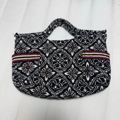 新品未使用:ドバイ直輸入】伝統編物ポーチ(大)タッセル付き - メルカリ