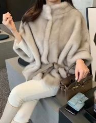 【美品】ENEU バックギャザー　フェイクファーコート 美品】ENEU バックギャザー フェイクファーコート - メルカリ