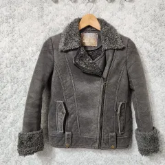 H859 S GUESS レディース オールドスクール ファー ジャケットのサムネイル