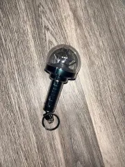SEVENTEEN(セブンティーン・セブチ) 応援ペンライト キーホルダー 出品