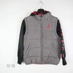 ナイキジョーダン キッズ 男の子 軽量ダウン 135