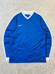 Tee Shyne着用Nikeテックフリースリフレクティブ NIKEタグあり - メルカリ