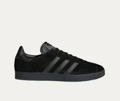 2026年最新】adidas ガゼル トリプルブラックの人気アイテム - メルカリ