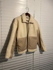 人気色ラスト1点 adidas シェルパ ジャケット O (XL)新品 - メルカリ