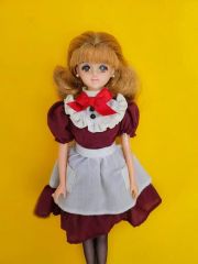 ニューリカちゃん足指有り初期タイプとダッコたぐ付きワンピースと
